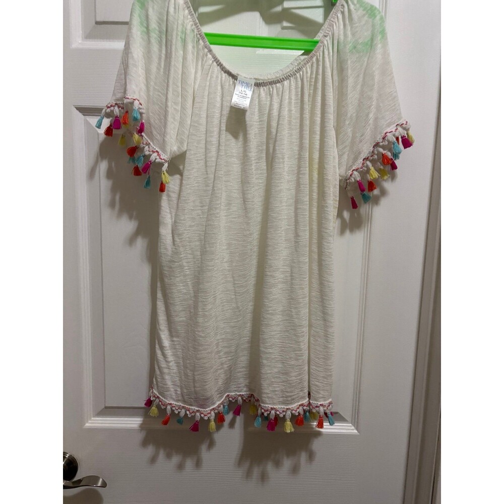 Tim and tru large shirt white with Pom Pom’s